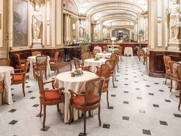 Riapre il  Gran Caffè Gambrinus a Napoli